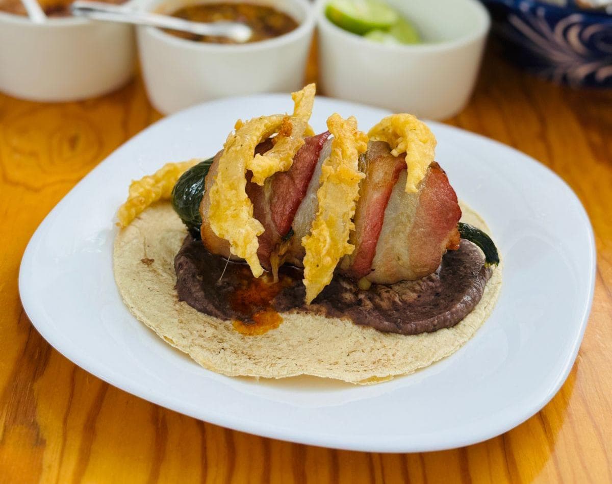 Taco de jalapeño relleno